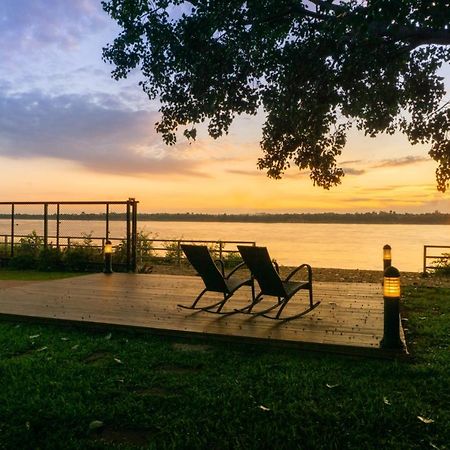 Bo Tree Cottage On The River Mukdahan Exterior photo